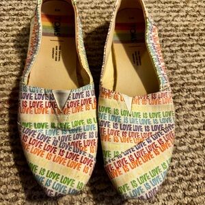 TOMS Multicolor Love Print Slip-Ons